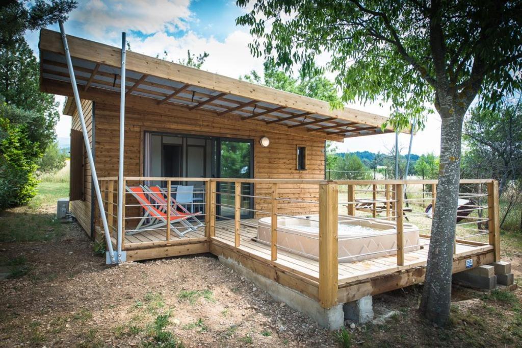 Camping Les Hautes Prairies Lourmarin Kültér fotó