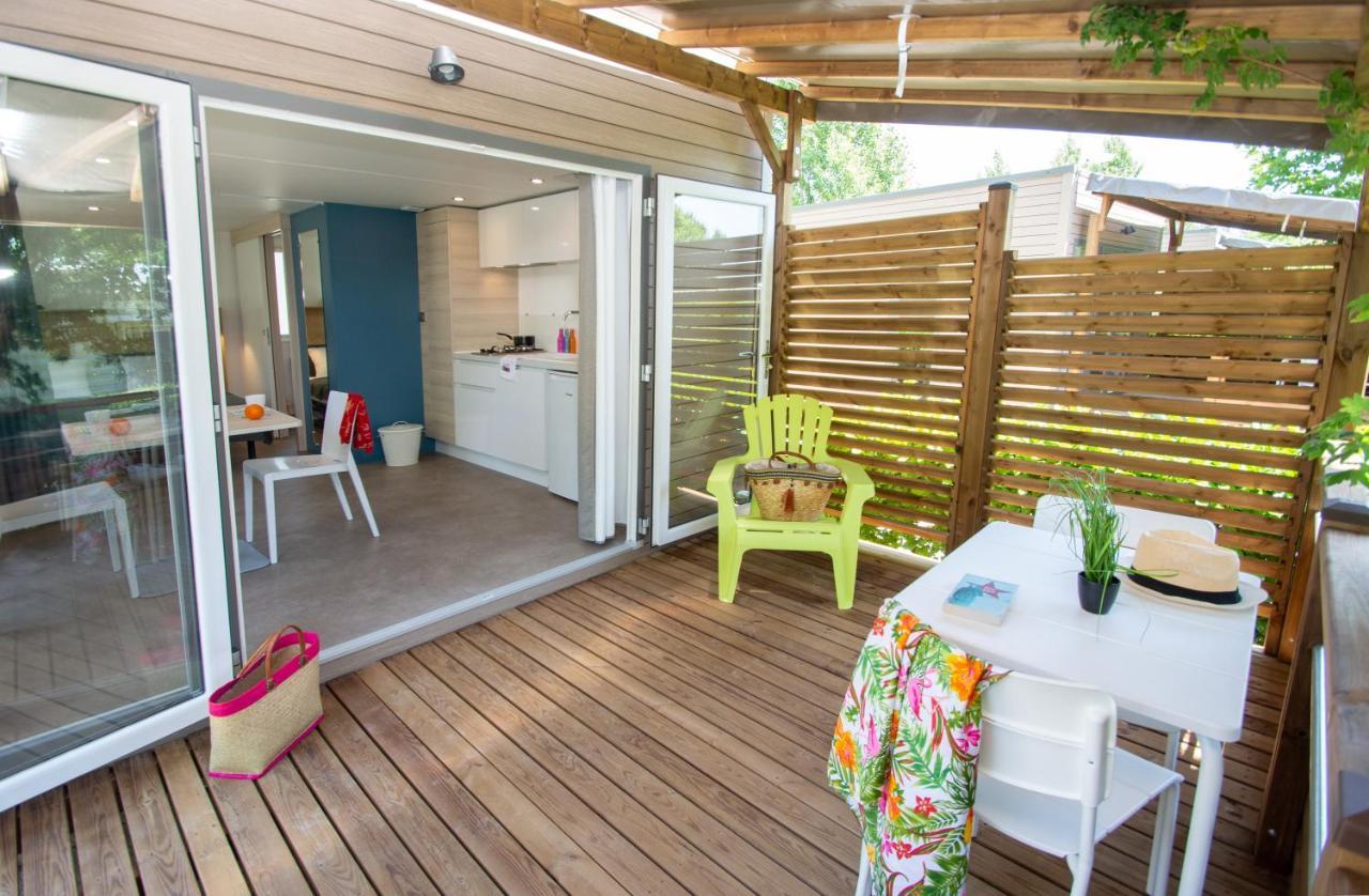 Camping Les Hautes Prairies Lourmarin Kültér fotó