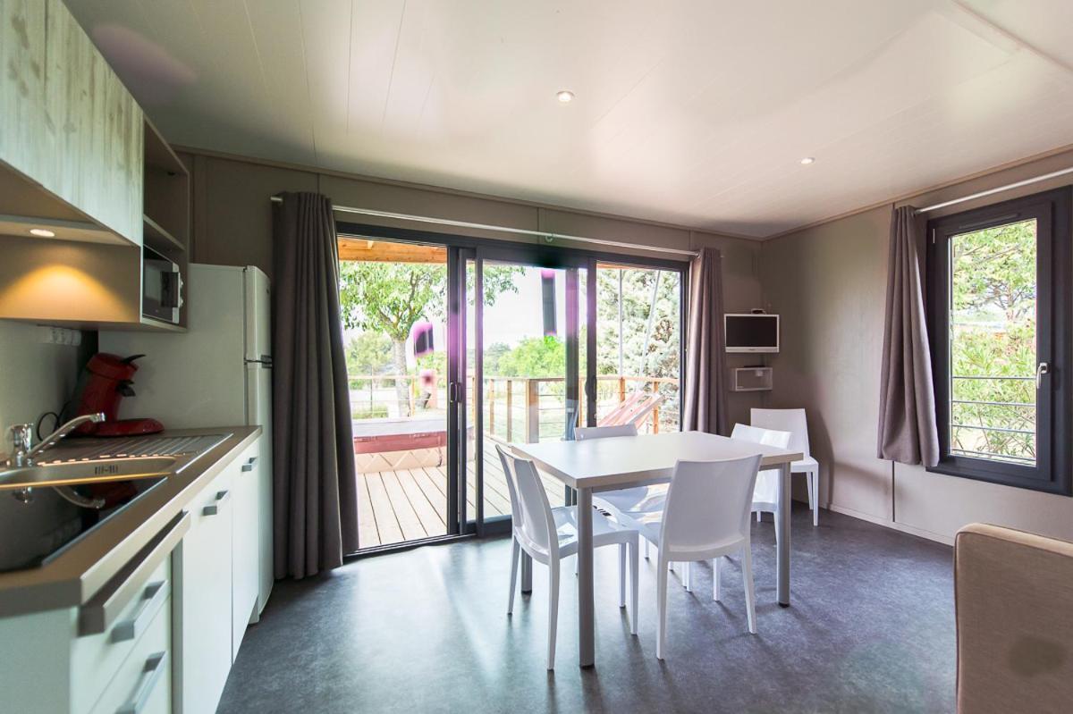 Camping Les Hautes Prairies Lourmarin Kültér fotó