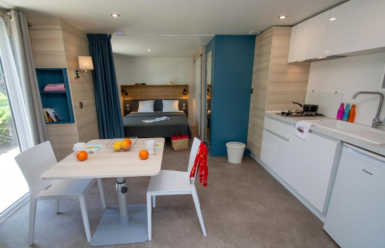 Camping Les Hautes Prairies Lourmarin Kültér fotó