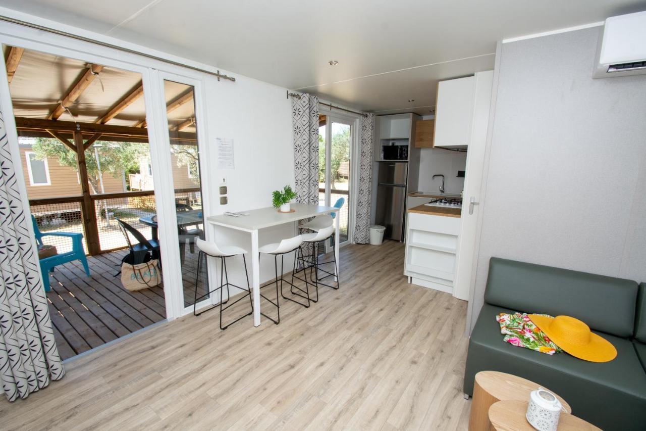 Camping Les Hautes Prairies Lourmarin Kültér fotó
