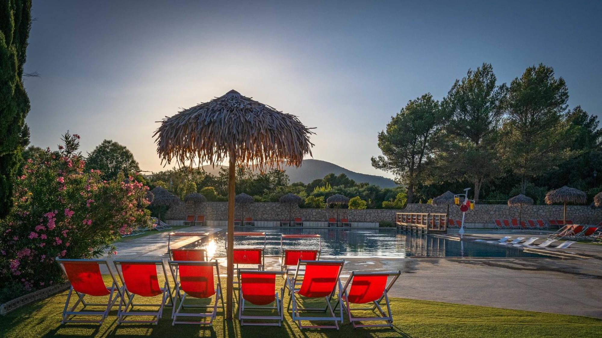 Camping Les Hautes Prairies Lourmarin Kültér fotó
